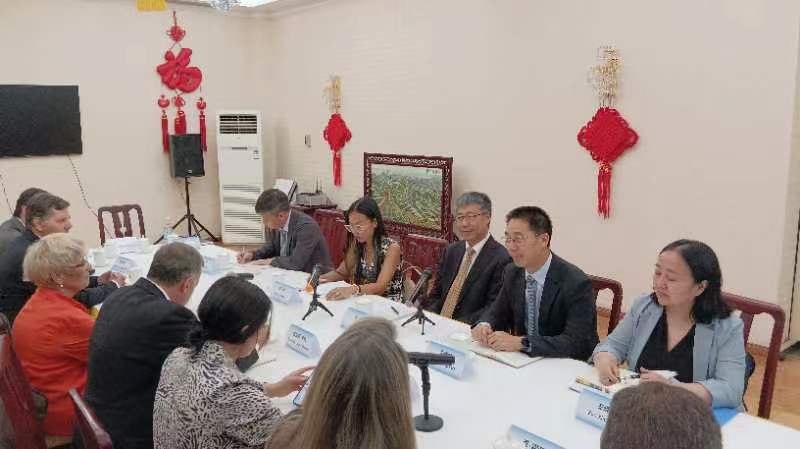 李杰副会长会见智利智中议会政治对话委员会智方主席奥拉